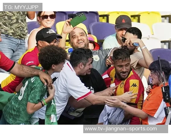 博安禁区手球送点洛里38岁高龄神勇扑救抱住点球