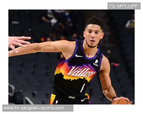 布克被赞为太阳队进攻核心主帅称其组织能力出色