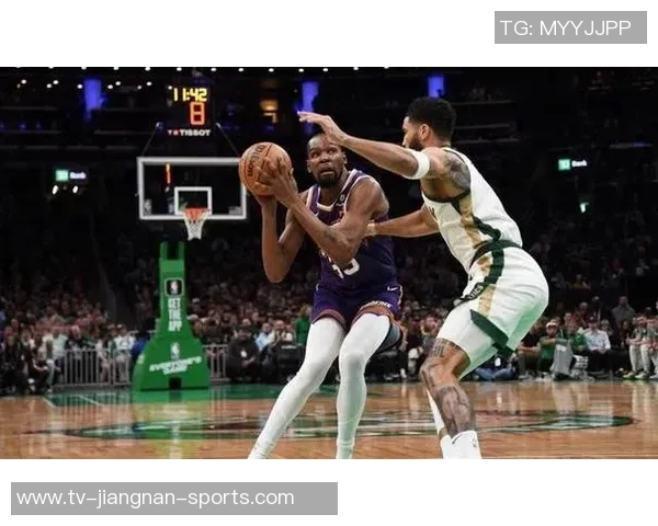 杜兰特状态低迷14投仅5中仅得13分7篮板表现令人失望