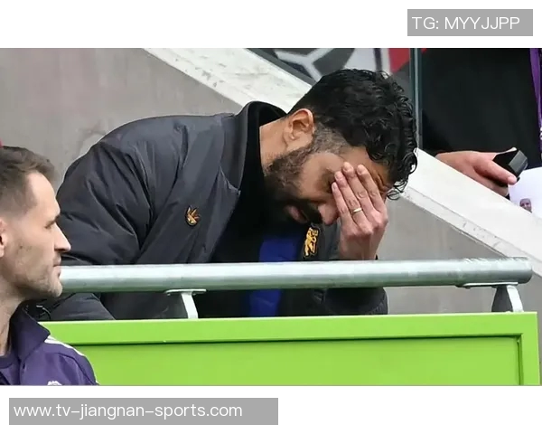 阿莫林更衣室遭孤立B费成为其坚定支持者与盟友